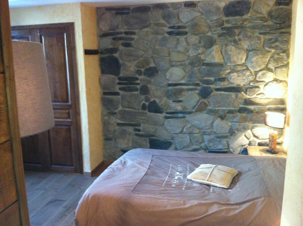 Au Chant Des Marmites Saint-Lary-Soulan Chambre photo