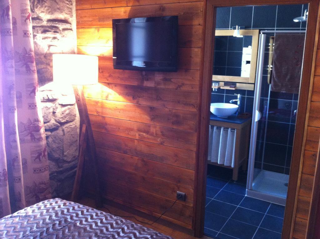 Au Chant Des Marmites Saint-Lary-Soulan Chambre photo